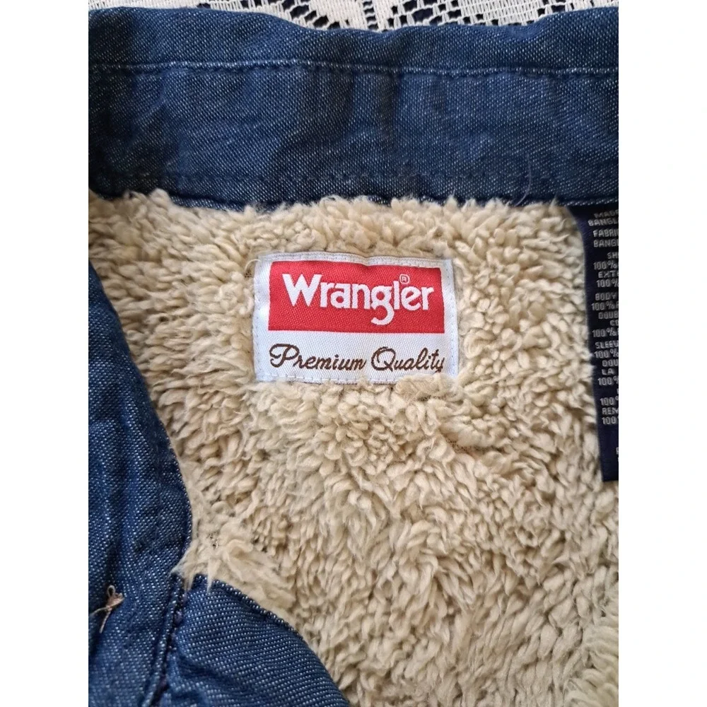 Wrangler Denim Chambray Shacket M Blue Sherpa Lined Button Front‎ Pockets NWT